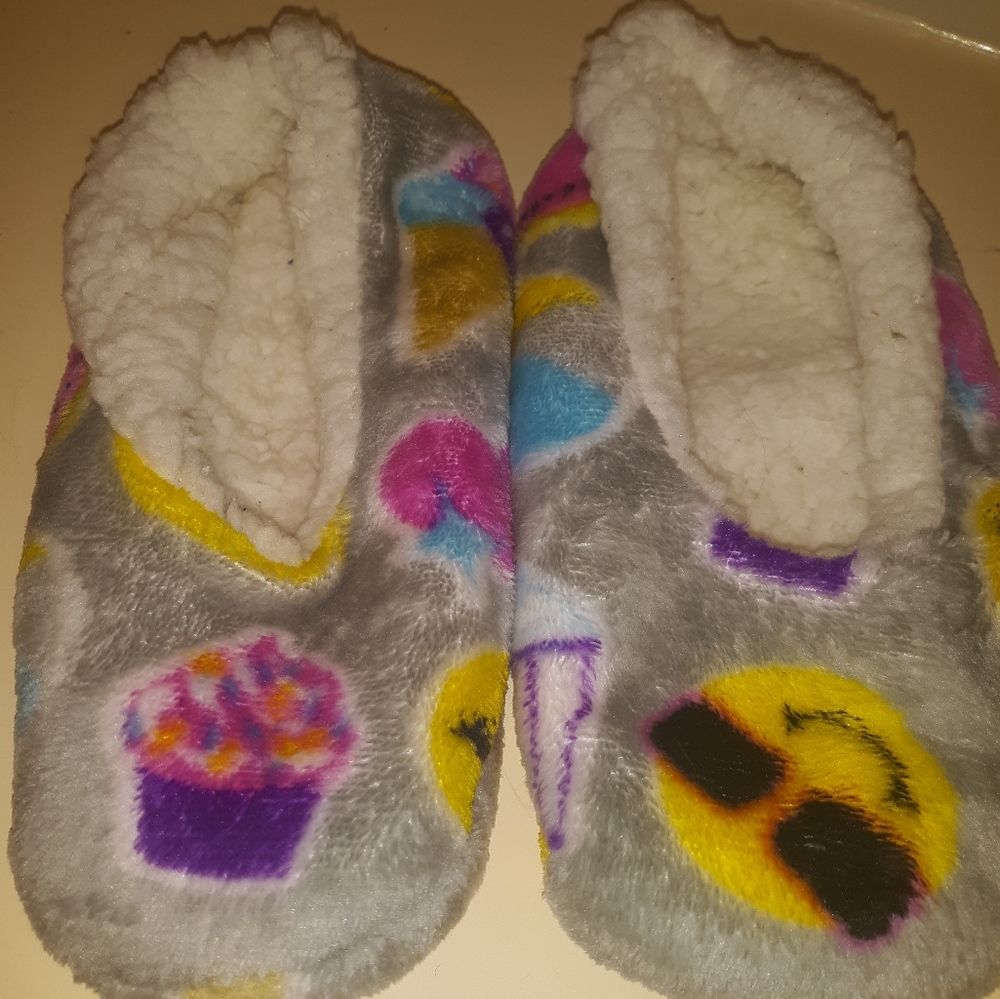 Emoji fur slippers